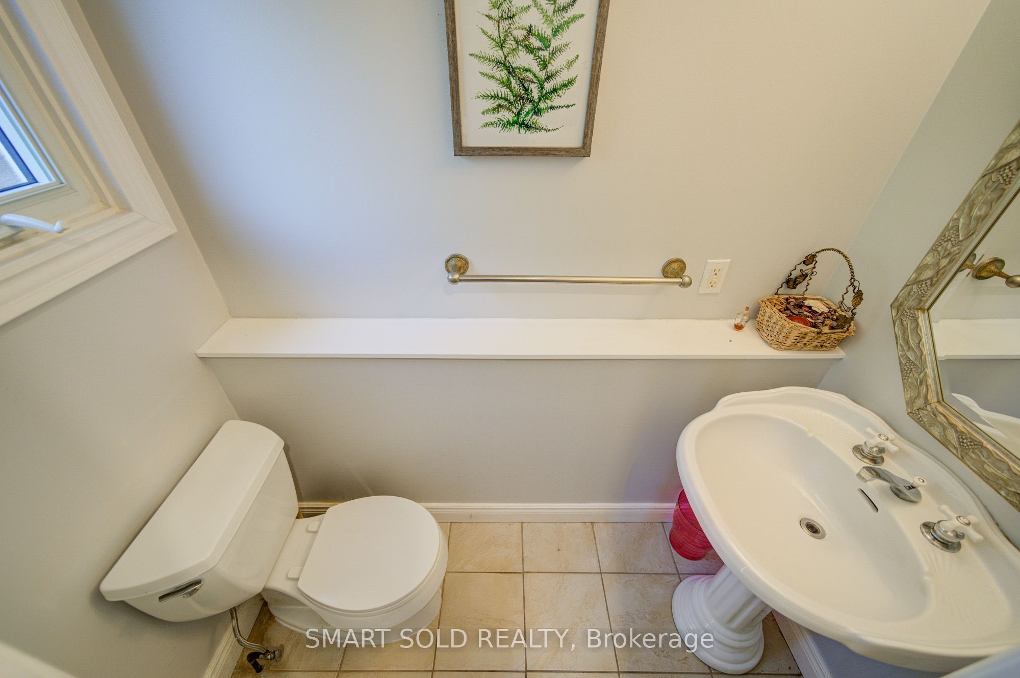 24 Hamilton Hall Drive Property Photo 14