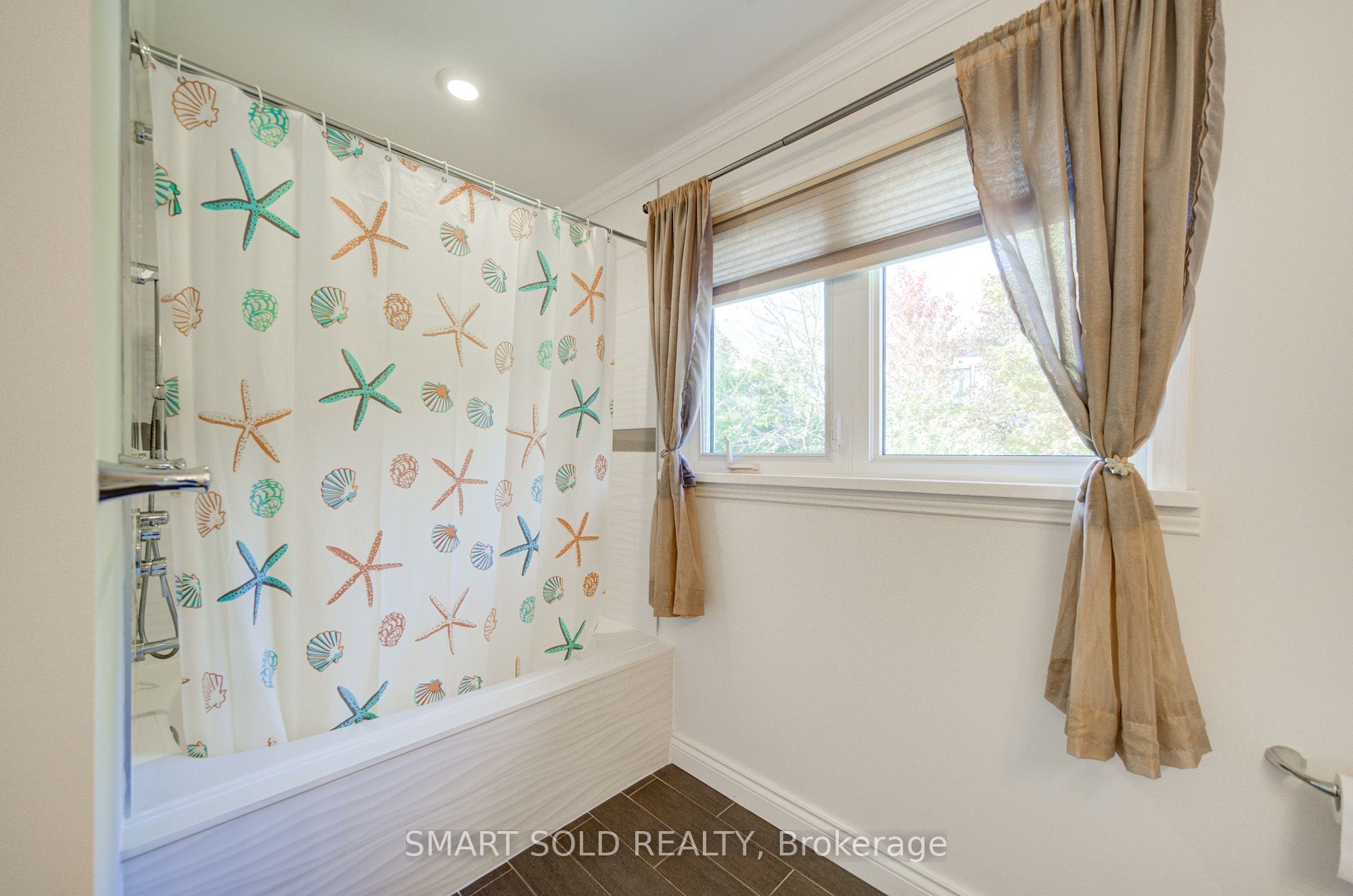 24 Hamilton Hall Drive Property Photo 20