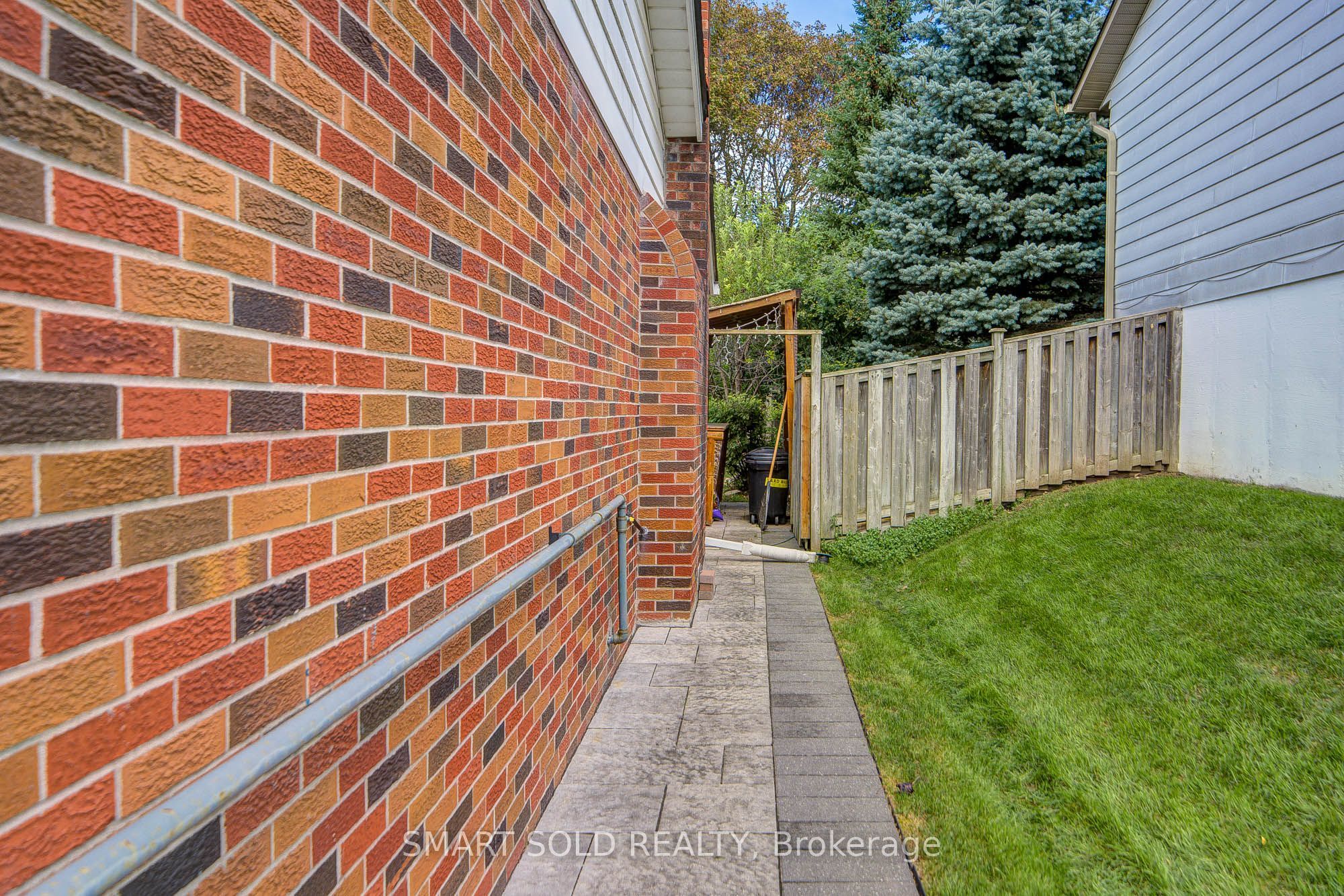 24 Hamilton Hall Drive Property Photo 29