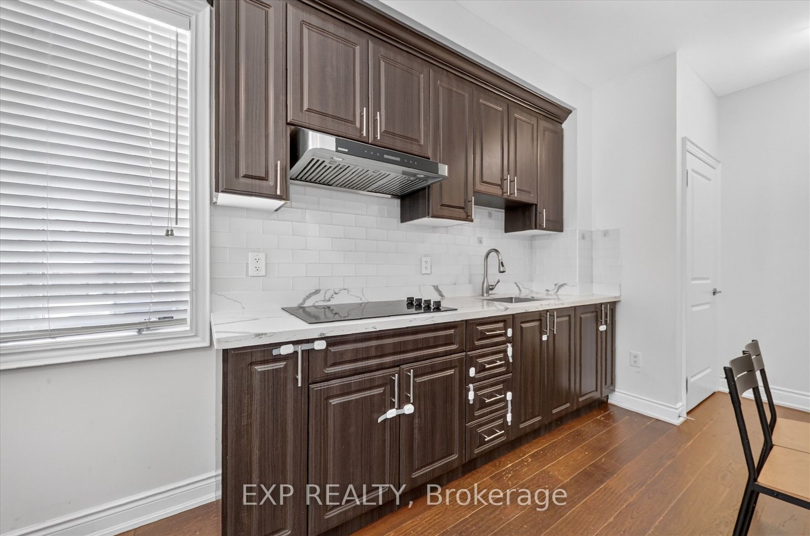 18 Ingleside Street Property Photo 7