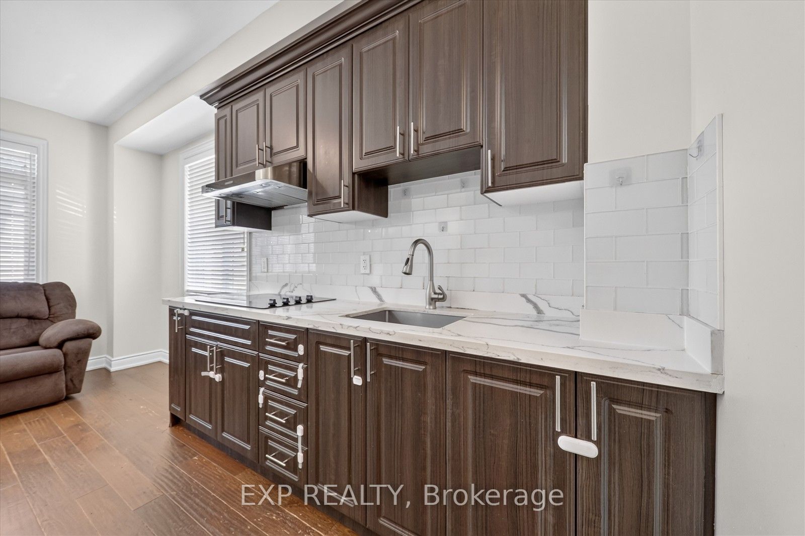 18 Ingleside Street Property Photo 9
