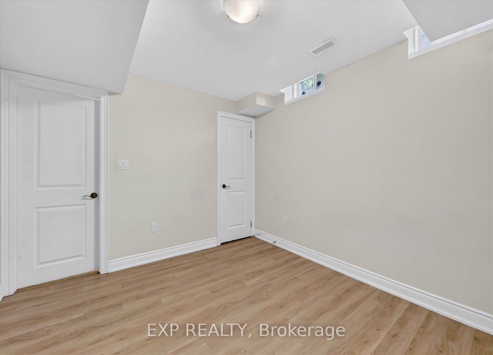 18 Ingleside Street Property Photo 21