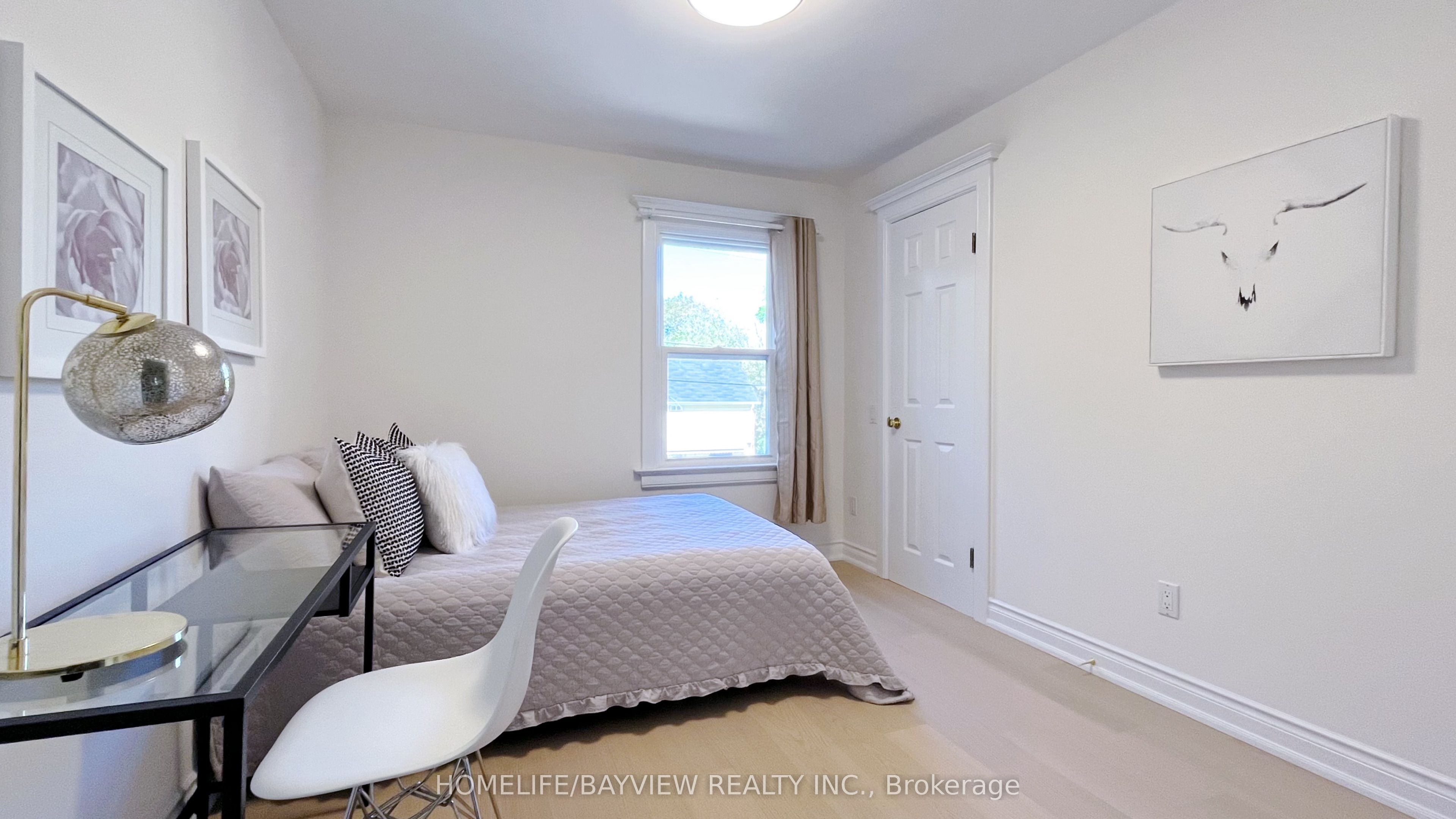 82 Centre Street E Property Photo 18
