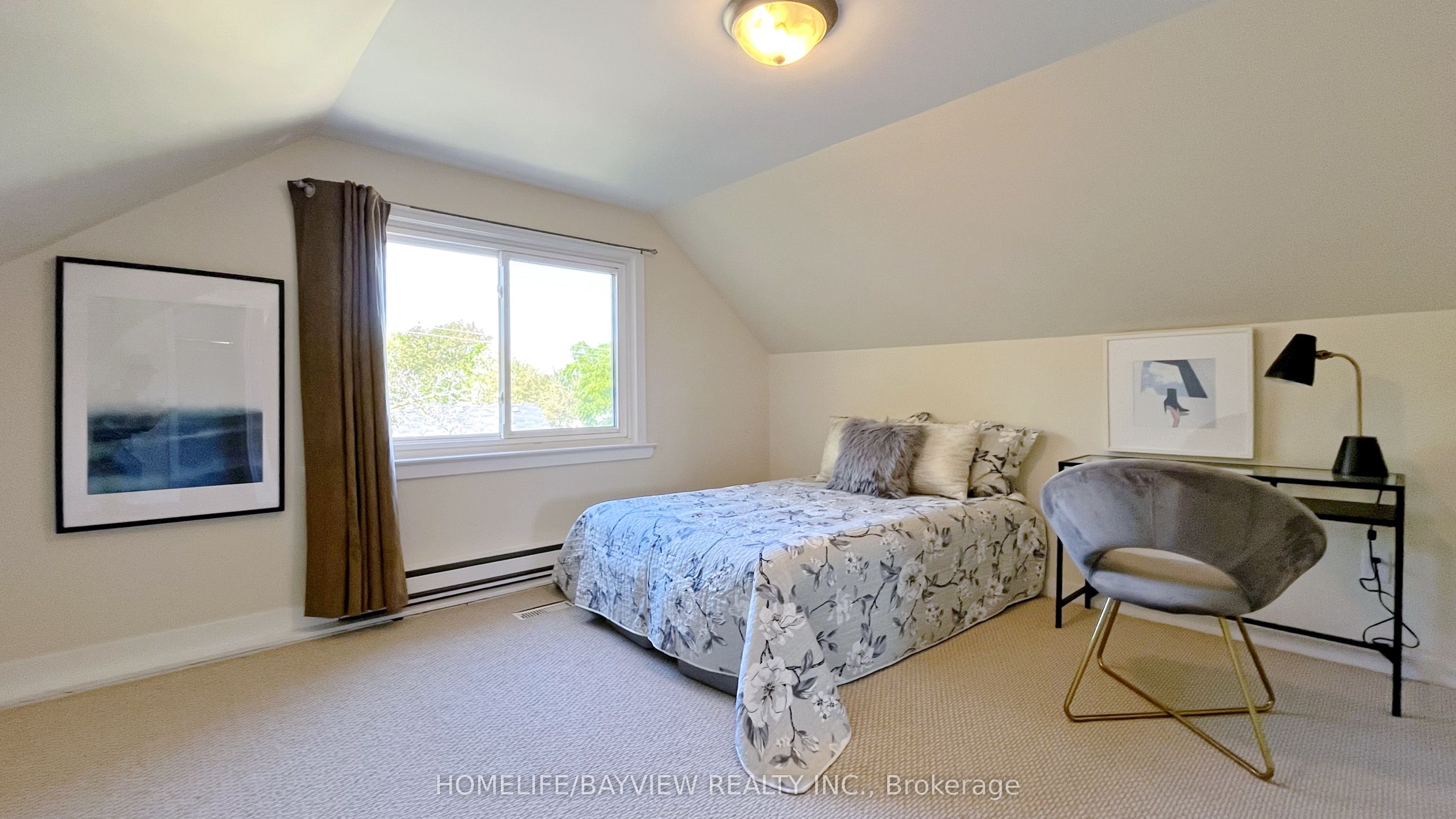 82 Centre Street E Property Photo 19