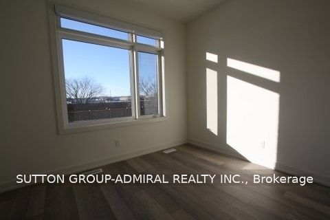 370 Red Maple Road 22 Property Photo 11
