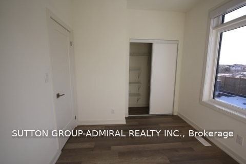 370 Red Maple Road 22 Property Photo 13