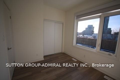 370 Red Maple Road 22 Property Photo 15