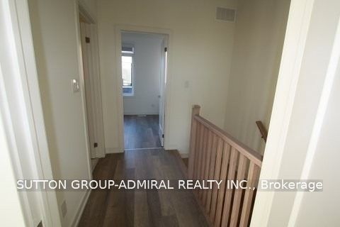370 Red Maple Road 22 Property Photo 16