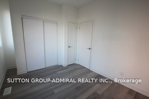 370 Red Maple Road 22 Property Photo 18
