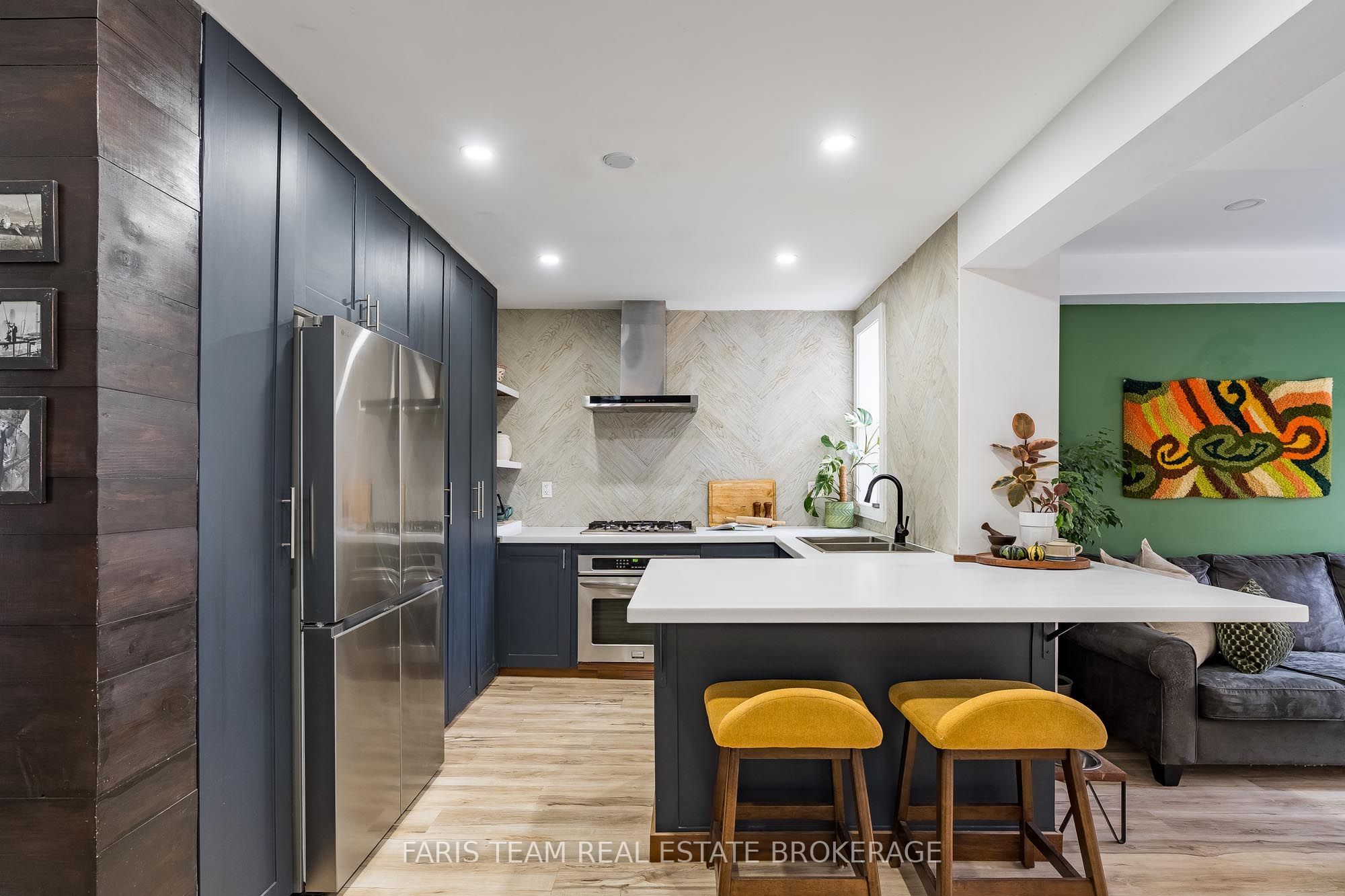1020 Ewart Street Property Photo 6