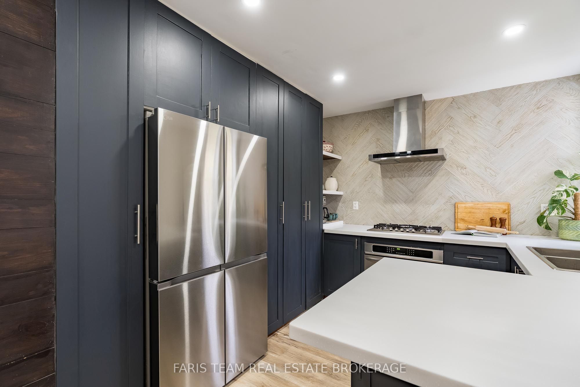 1020 Ewart Street Property Photo 8