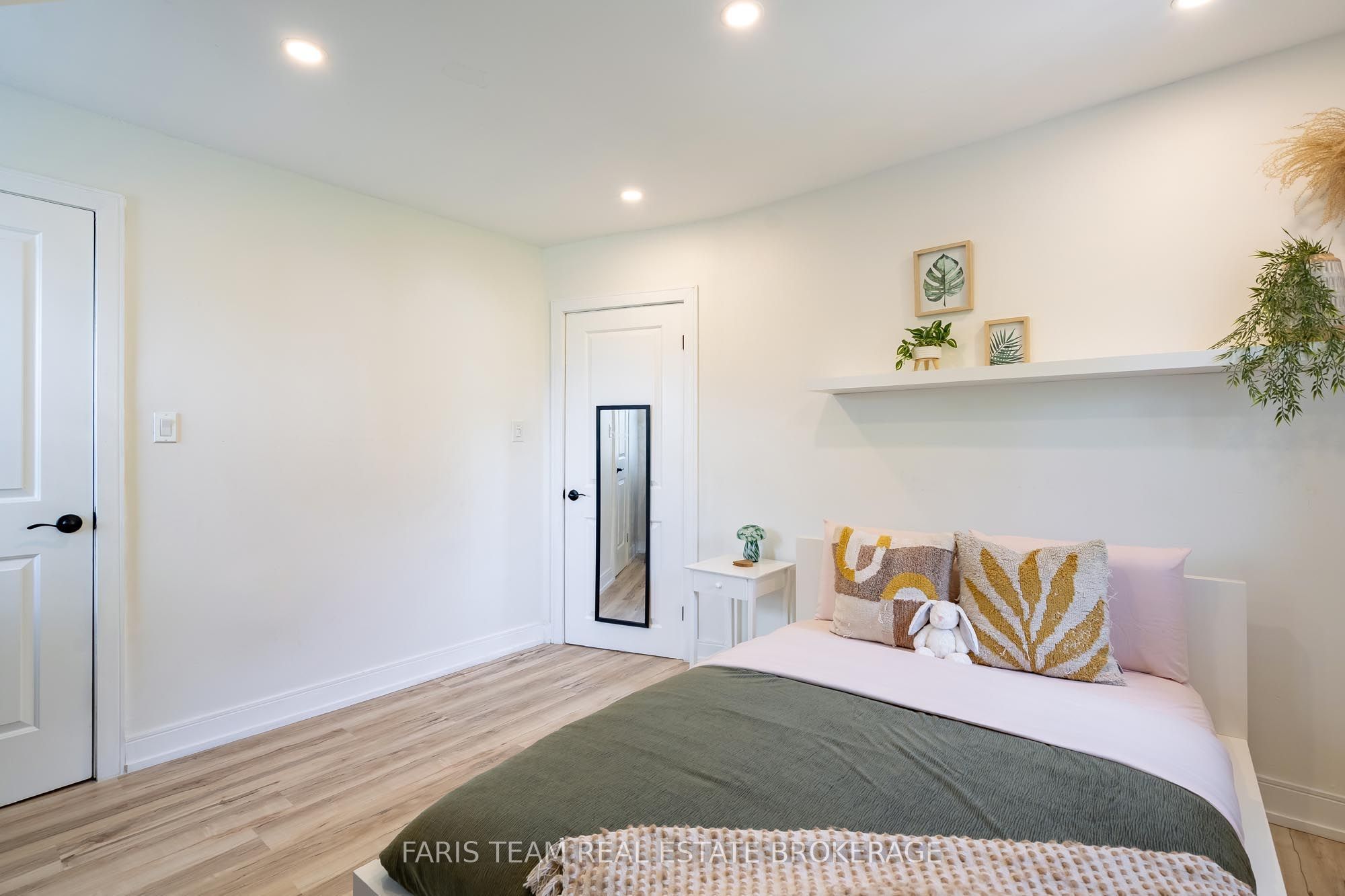 1020 Ewart Street Property Photo 27