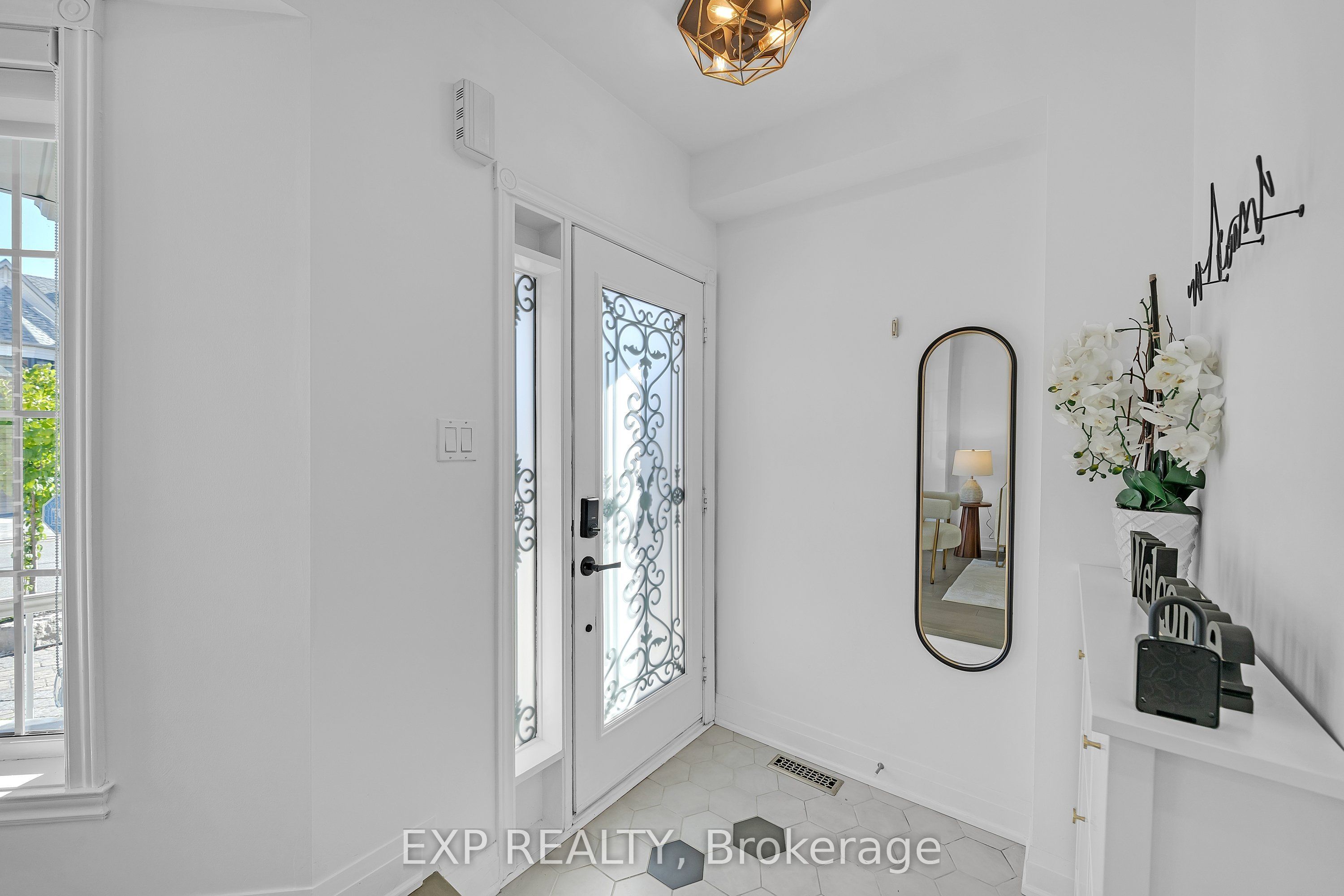 96 Grand Valley Boulevard Property Photo 5