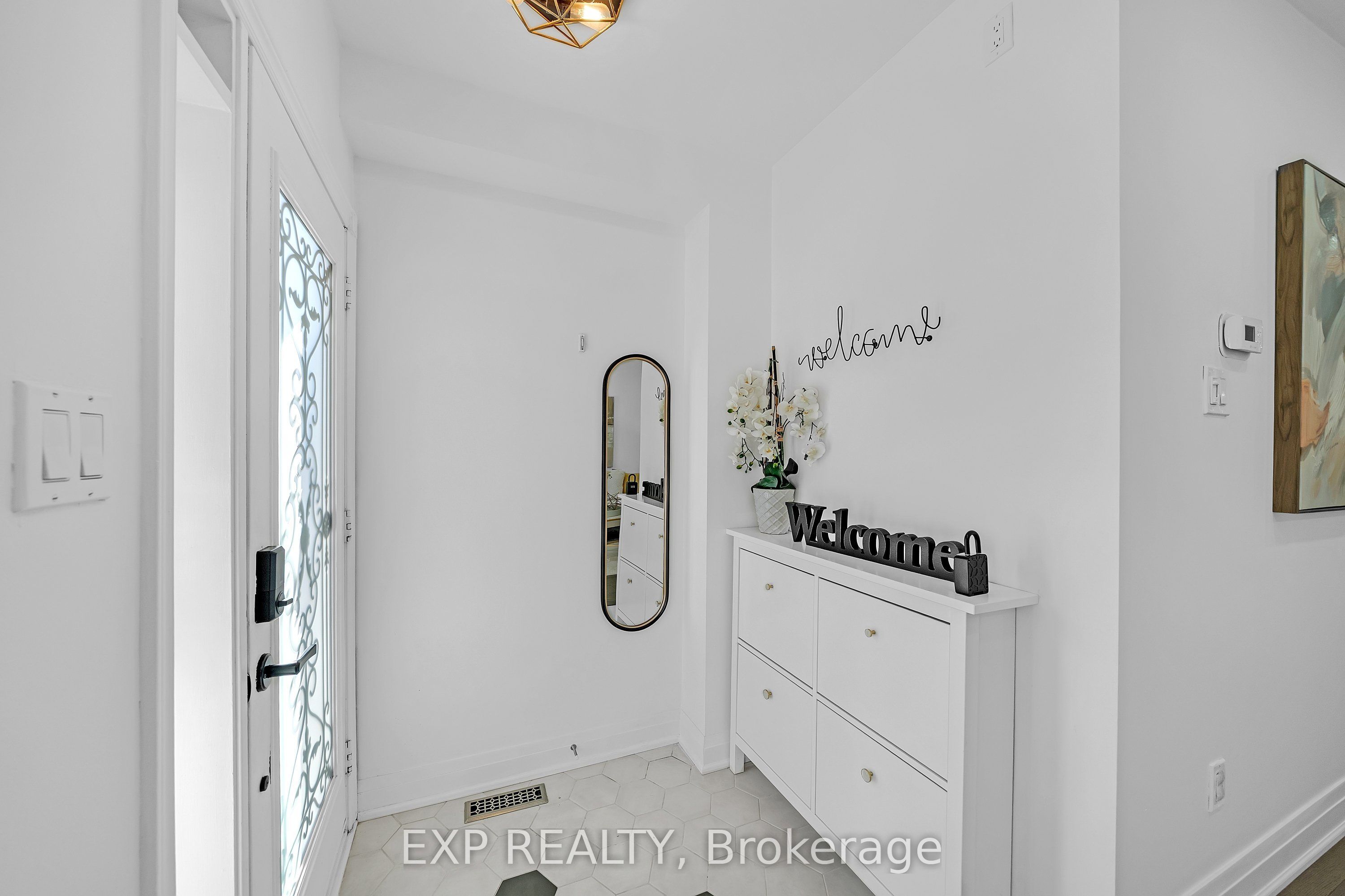 96 Grand Valley Boulevard Property Photo 6