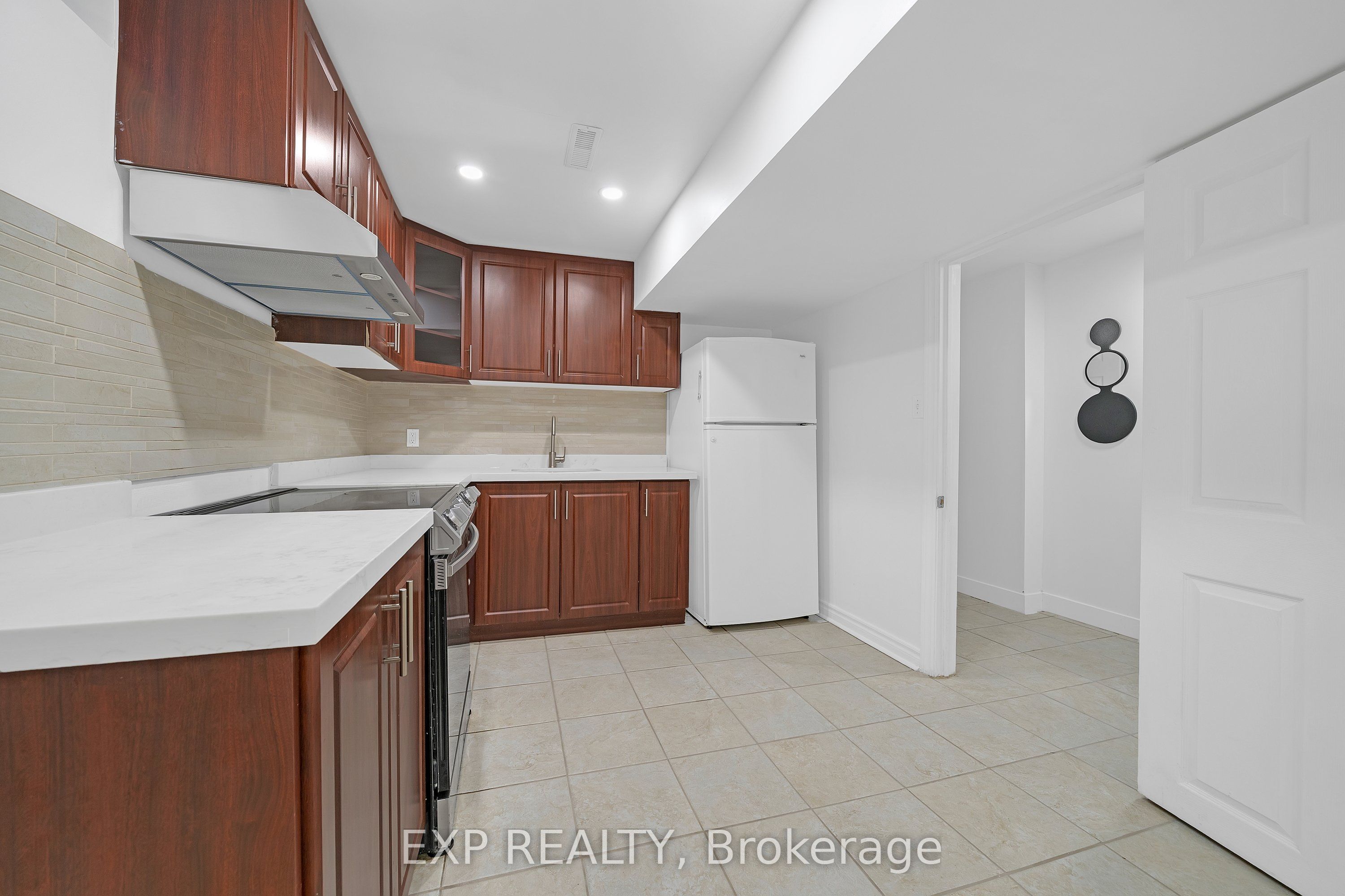 96 Grand Valley Boulevard Property Photo 45