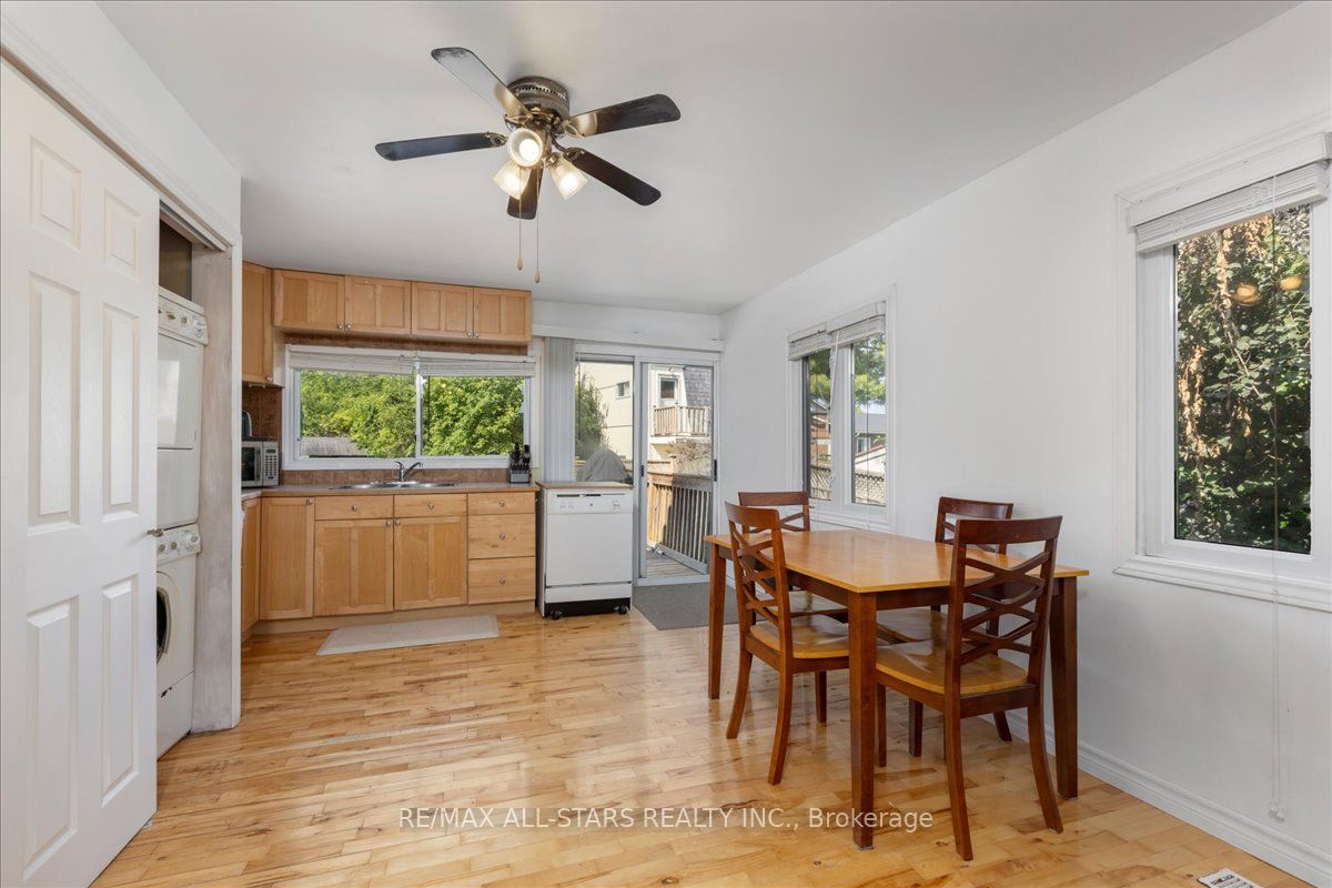 27182 Woodbine Avenue Property Photo 8