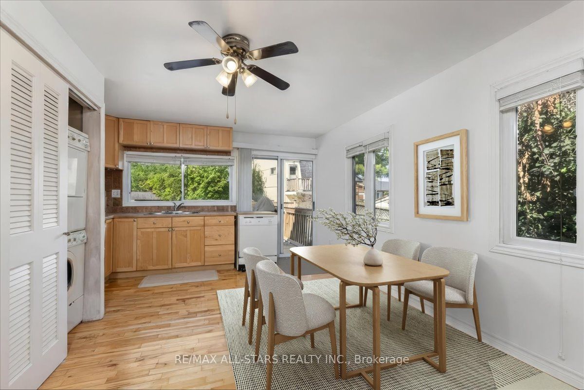 27182 Woodbine Avenue Property Photo 11