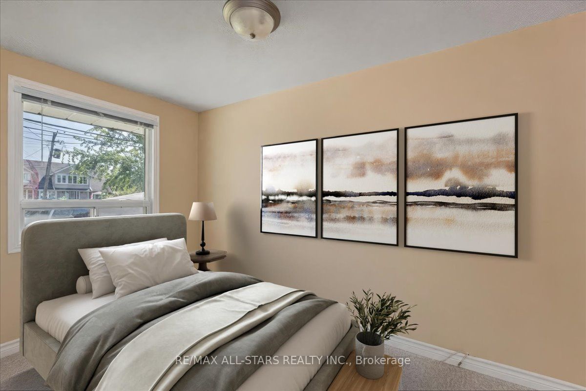27182 Woodbine Avenue Property Photo 15