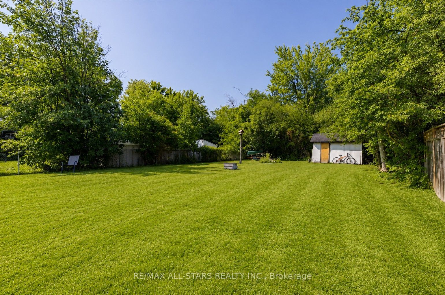 27182 Woodbine Avenue Property Photo 20