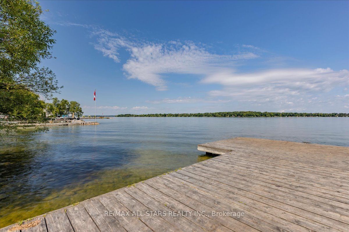 27182 Woodbine Avenue Property Photo 25