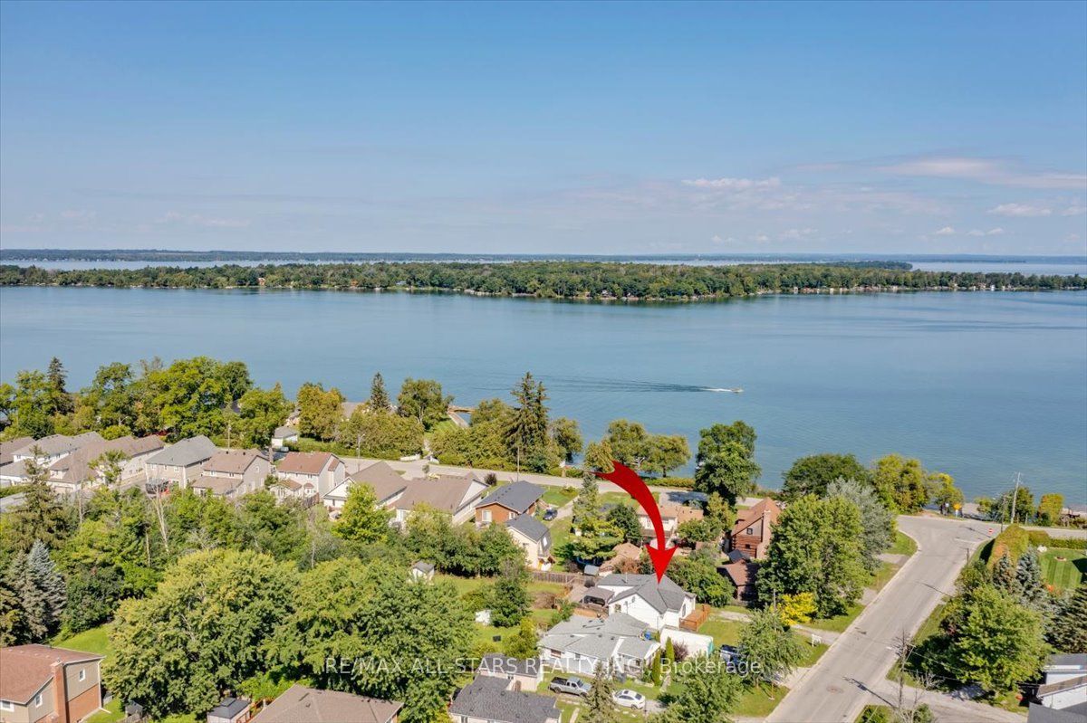 27182 Woodbine Avenue Property Photo 30
