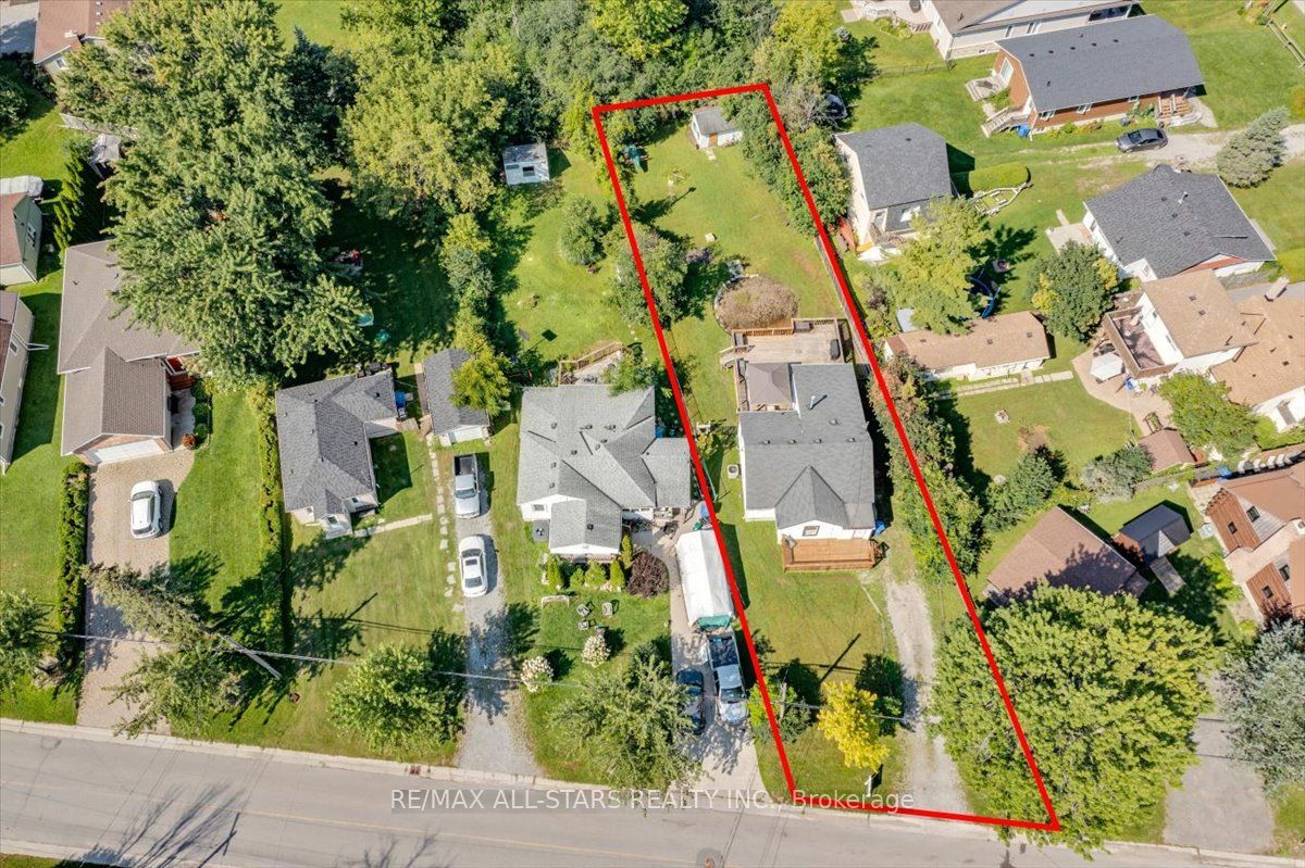 27182 Woodbine Avenue Property Photo 33