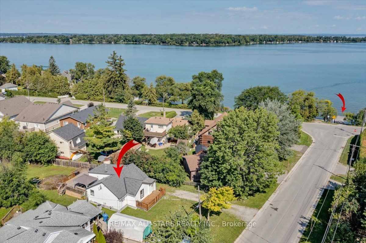 27182 Woodbine Avenue Property Photo 34