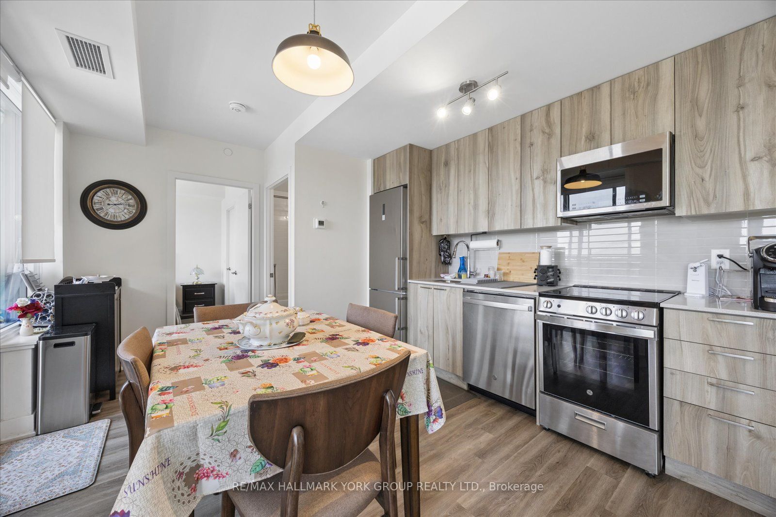 185 Deerfield Road 420 Property Photo 12