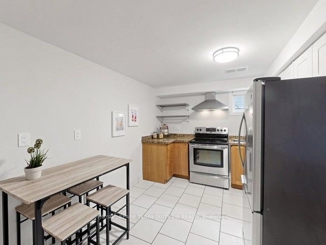12 Sir Pellias Terrace Property Photo 24