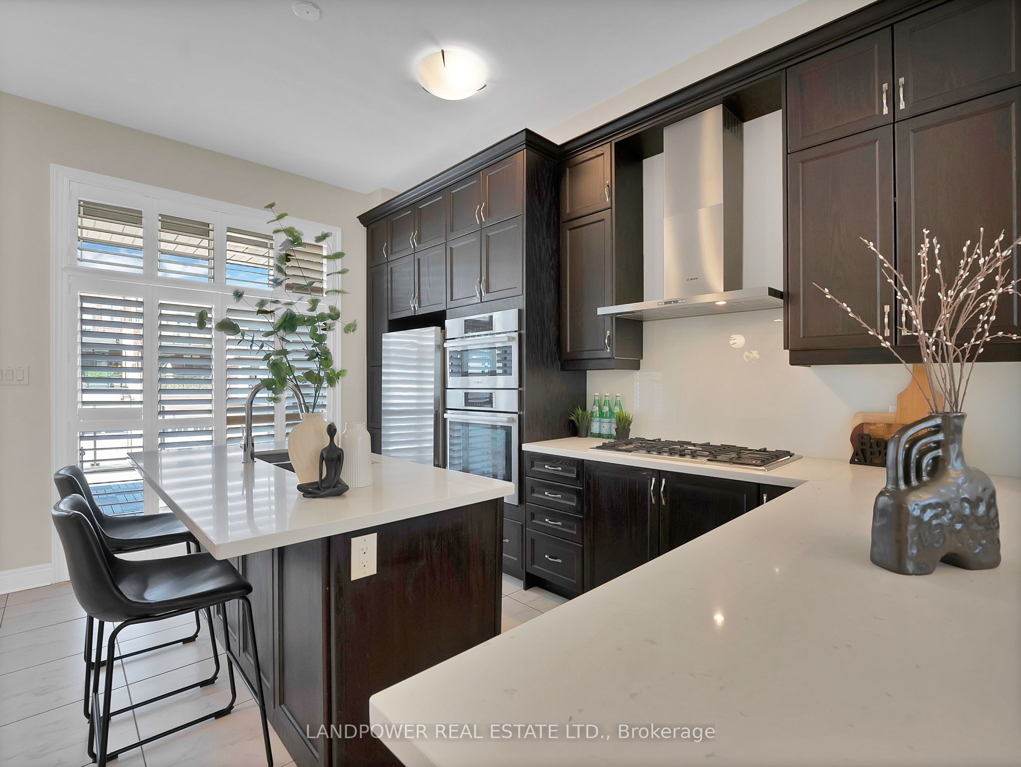 8 Aylin Crescent Property Photo 1