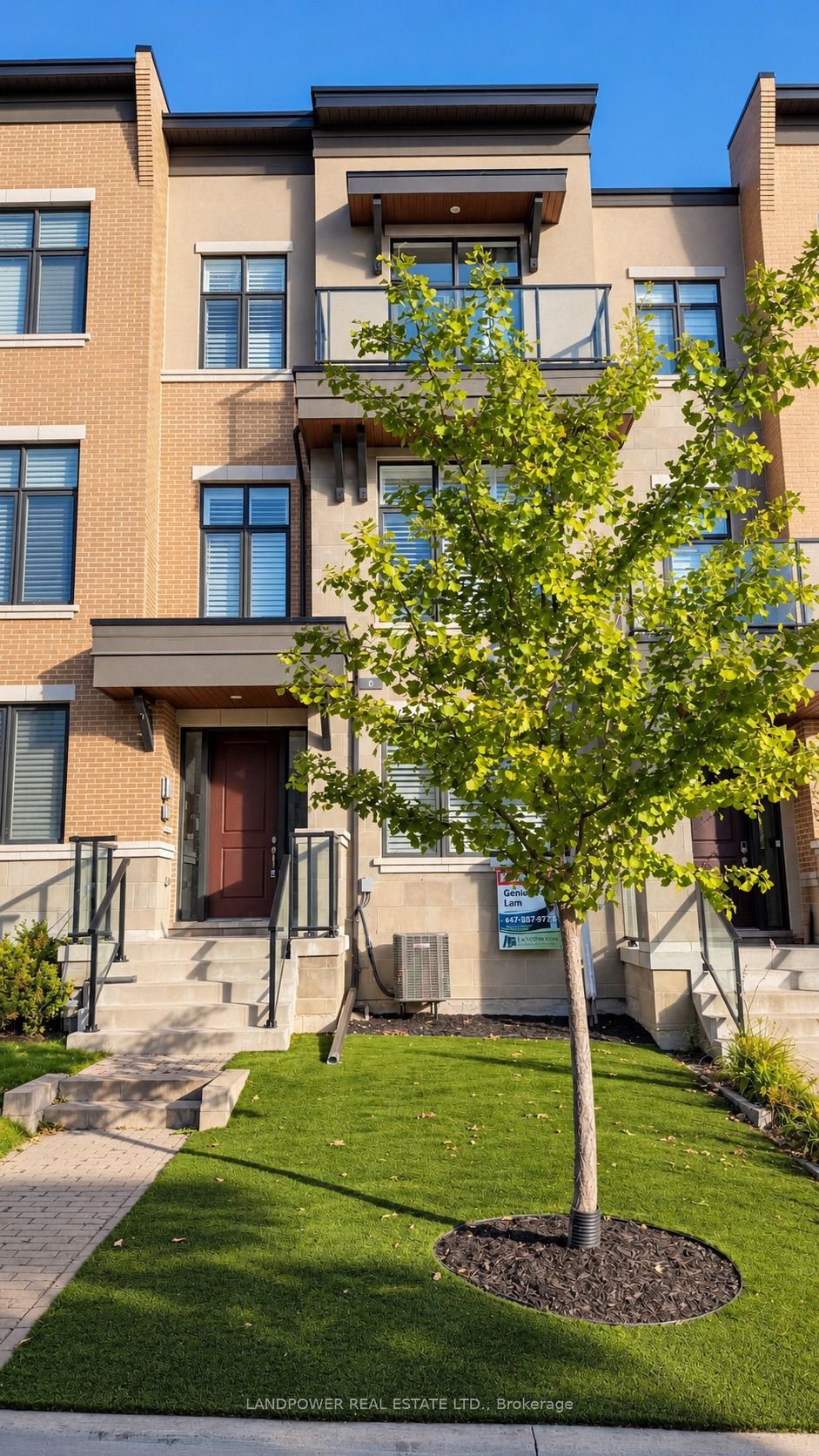 8 Aylin Crescent Property Photo 2