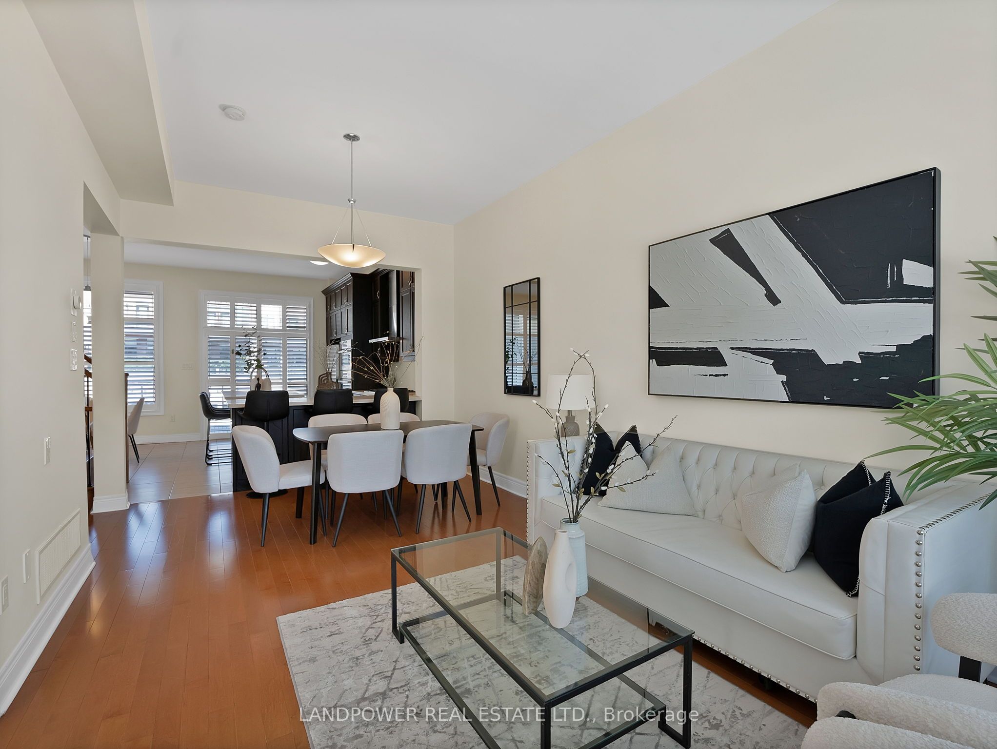 8 Aylin Crescent Property Photo 11