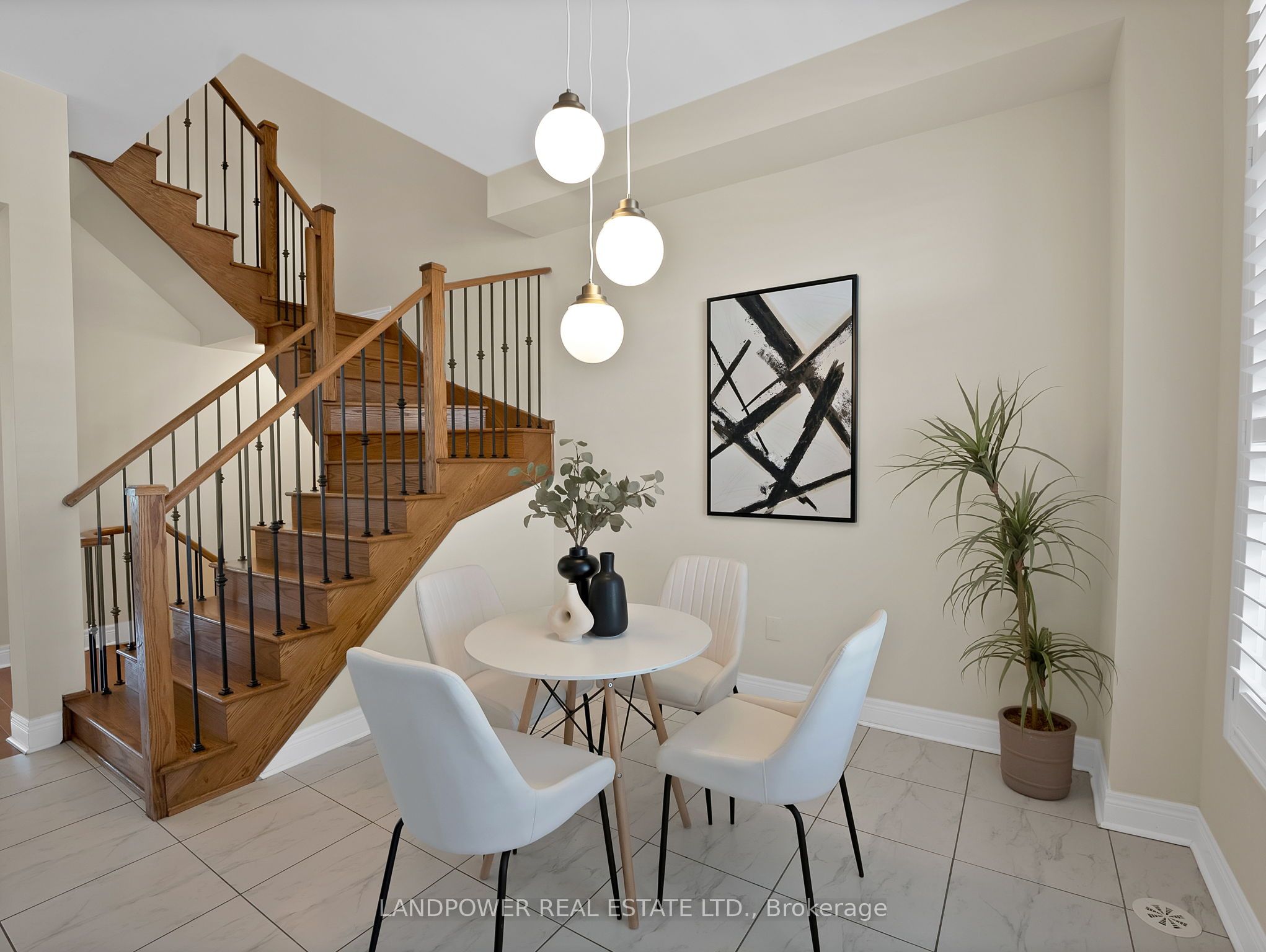 8 Aylin Crescent Property Photo 14