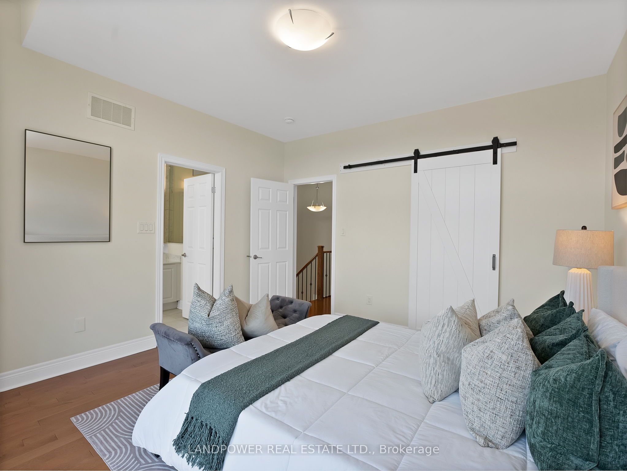 8 Aylin Crescent Property Photo 19