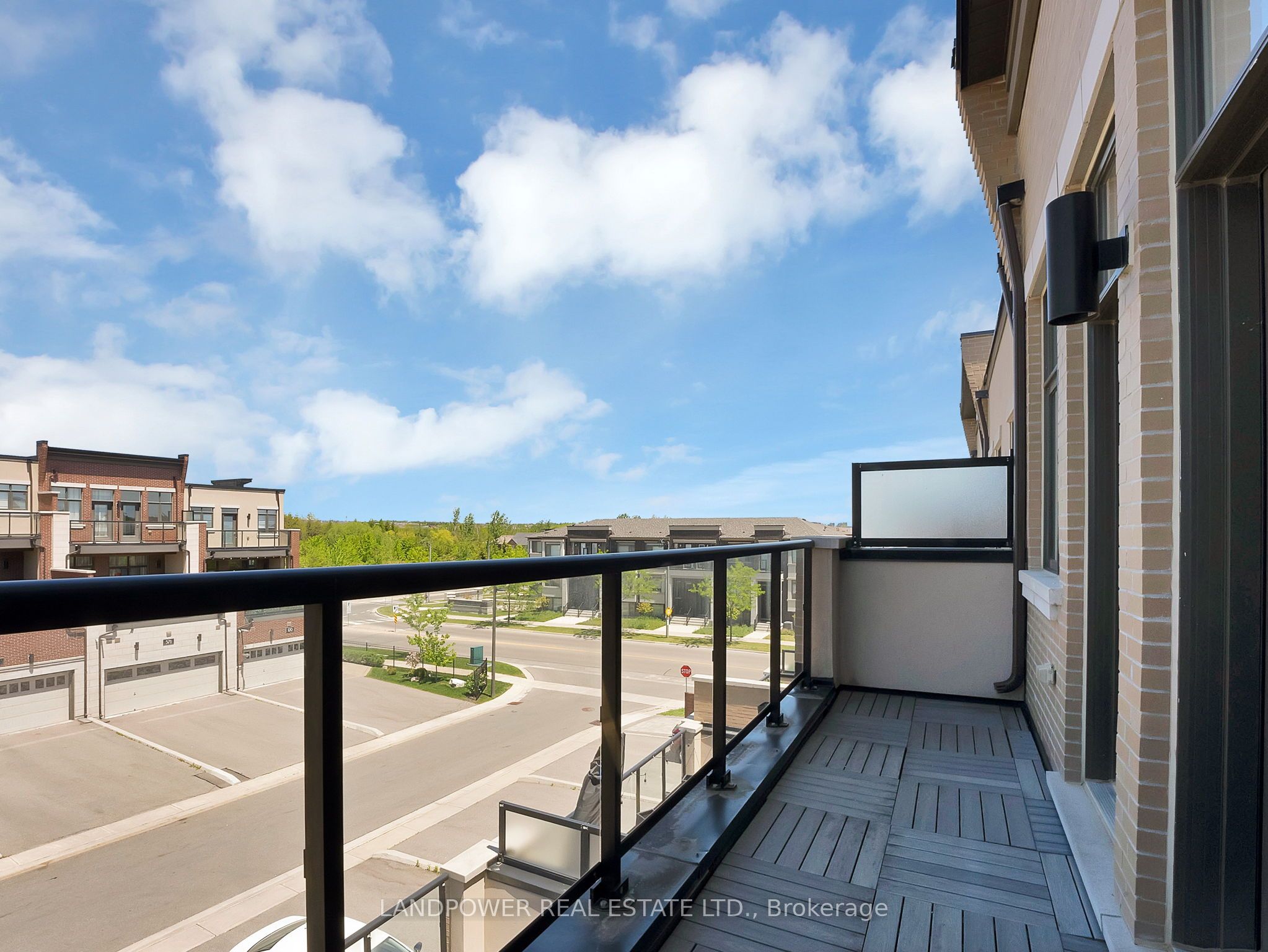 8 Aylin Crescent Property Photo 31