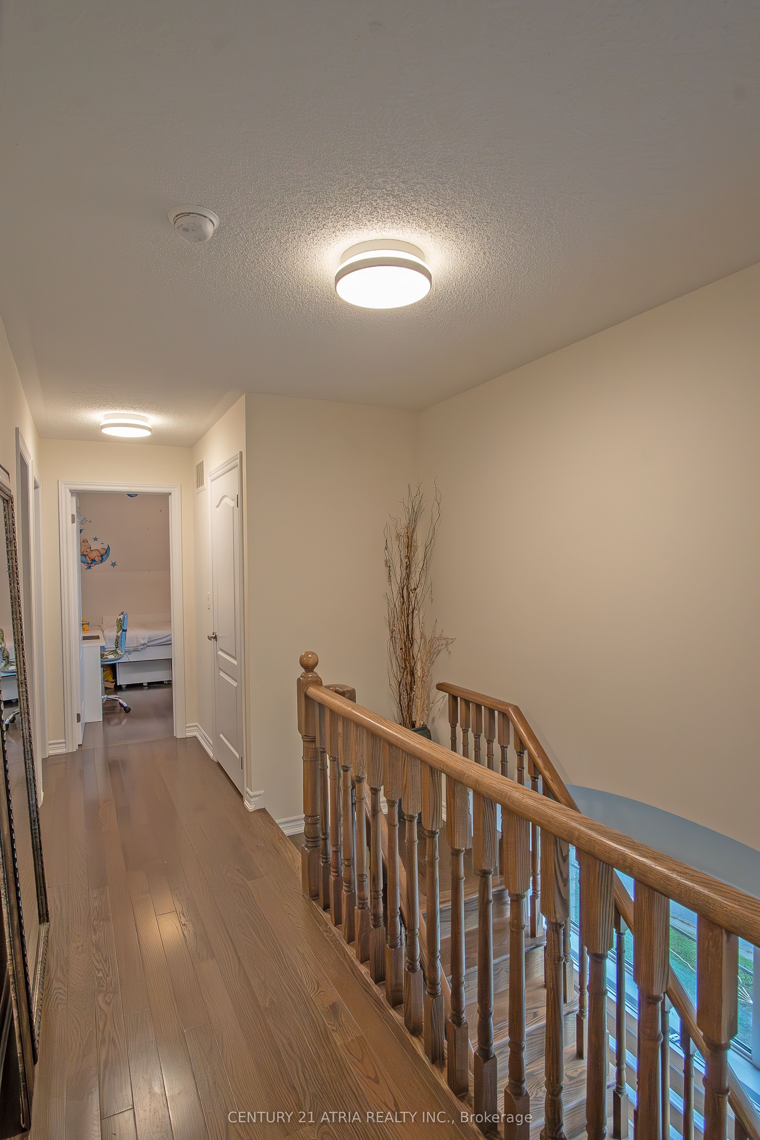 10951 Woodbine Avenue Property Photo 16