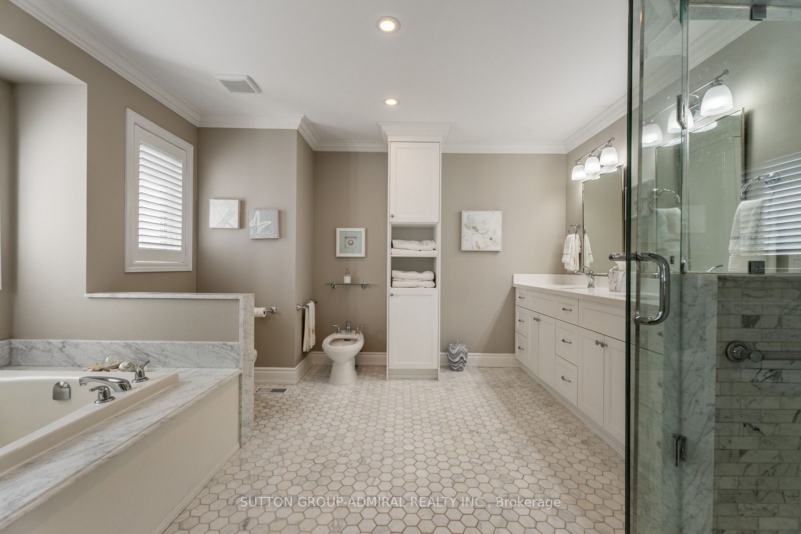 55 Maverick Crescent Property Photo 6