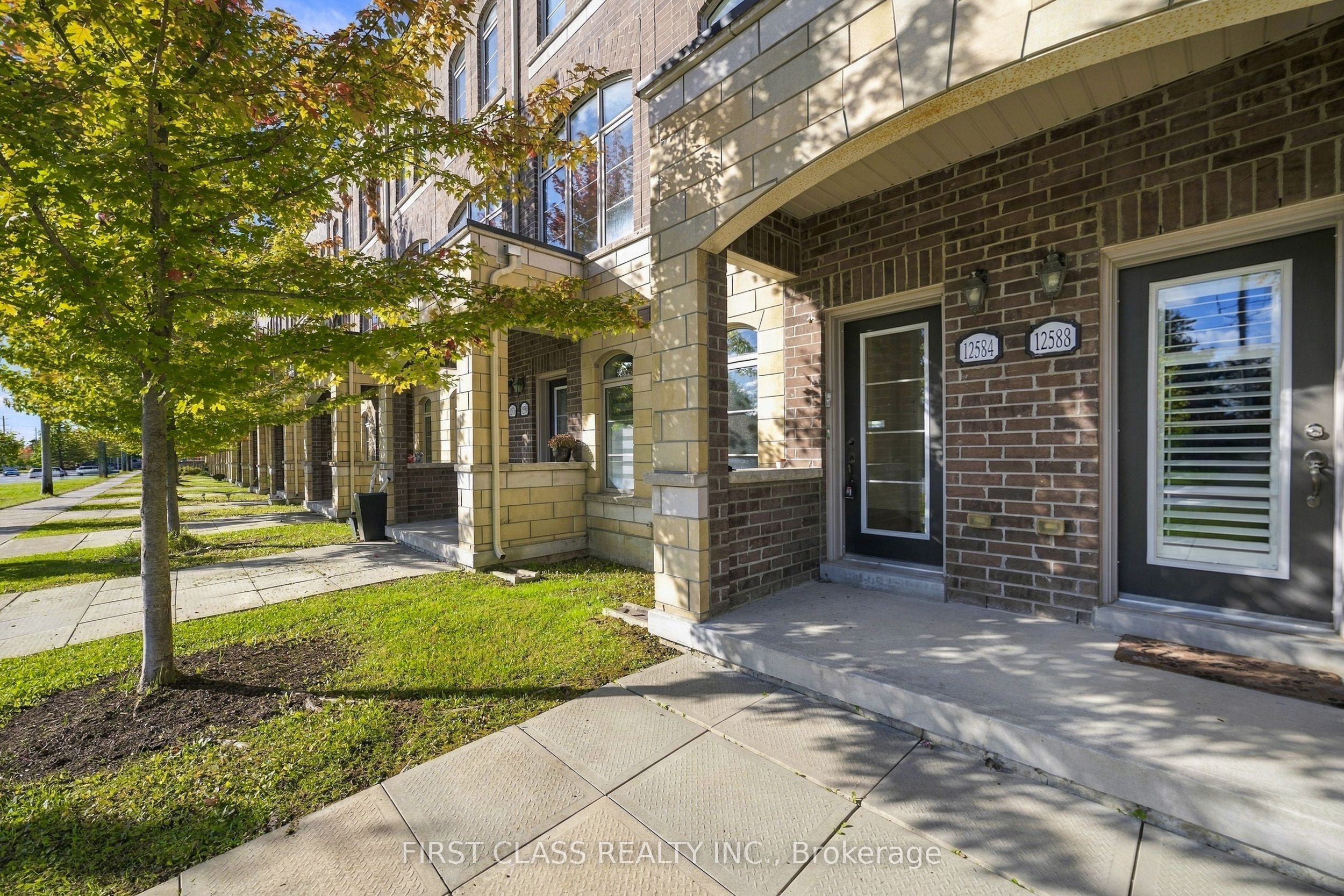 12584 Ninth Line Property Photo 1