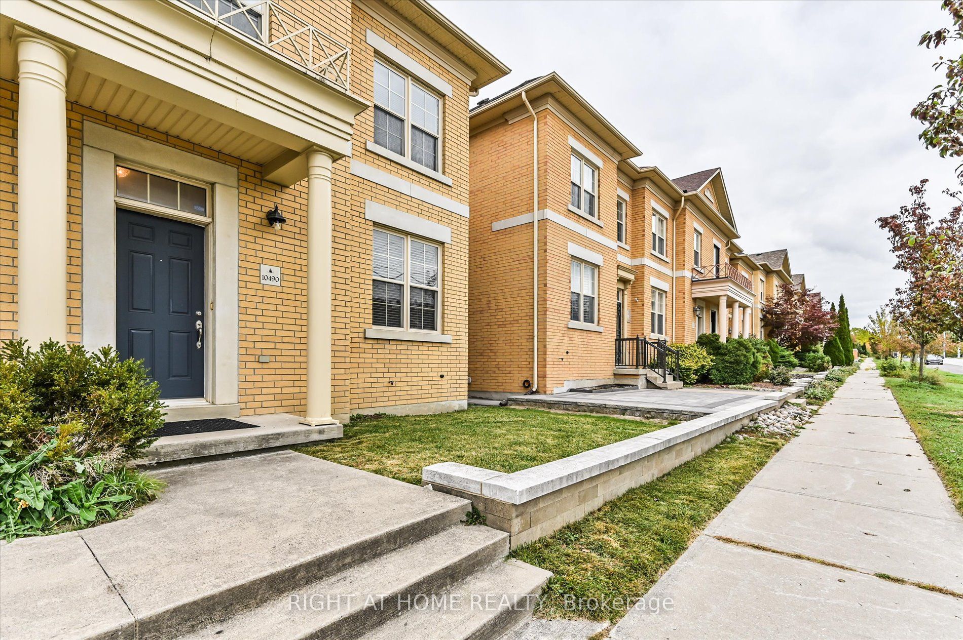 10490 Victoria Square Boulevard Property Photo 2