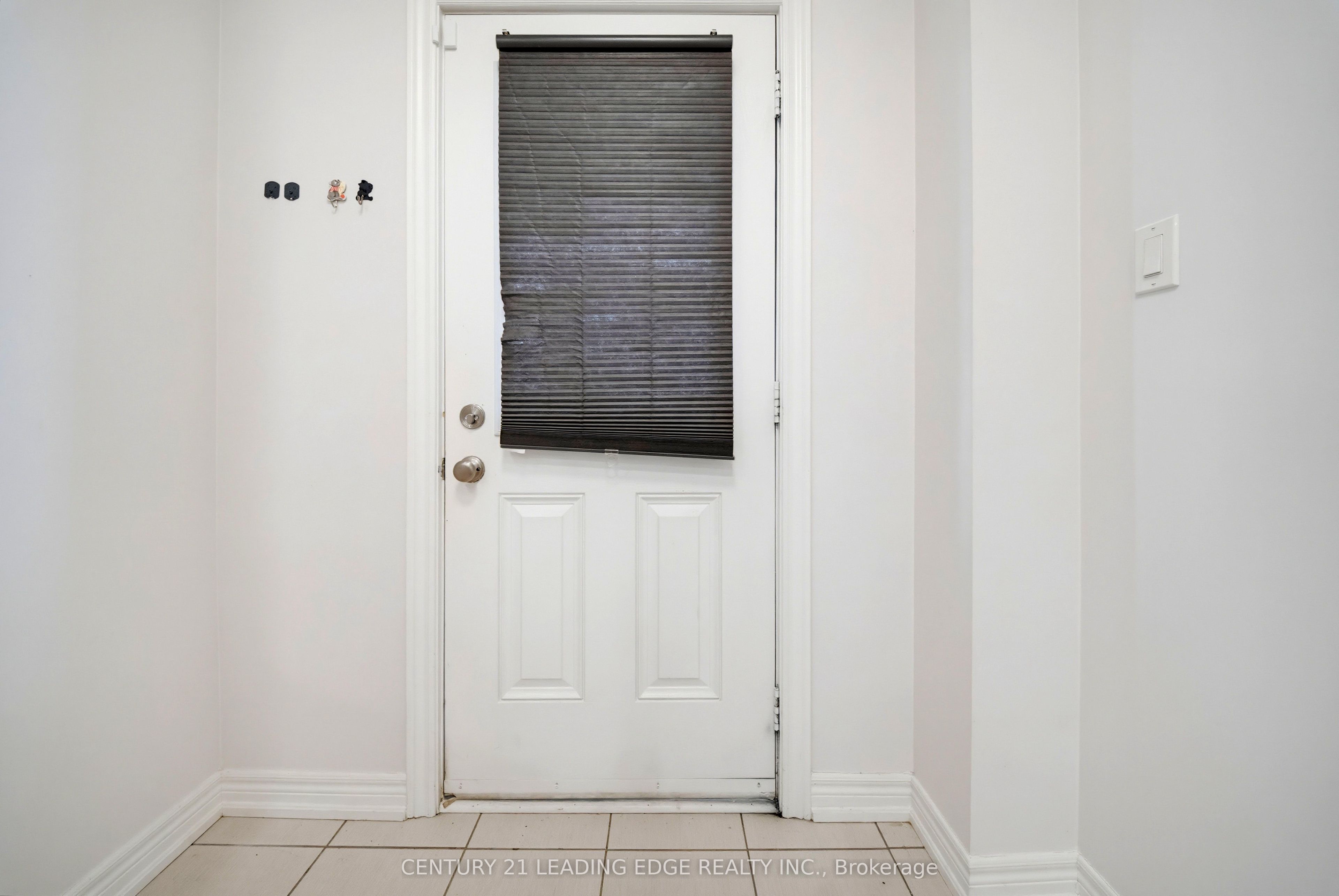 75 Decast Crescent Property Photo 4