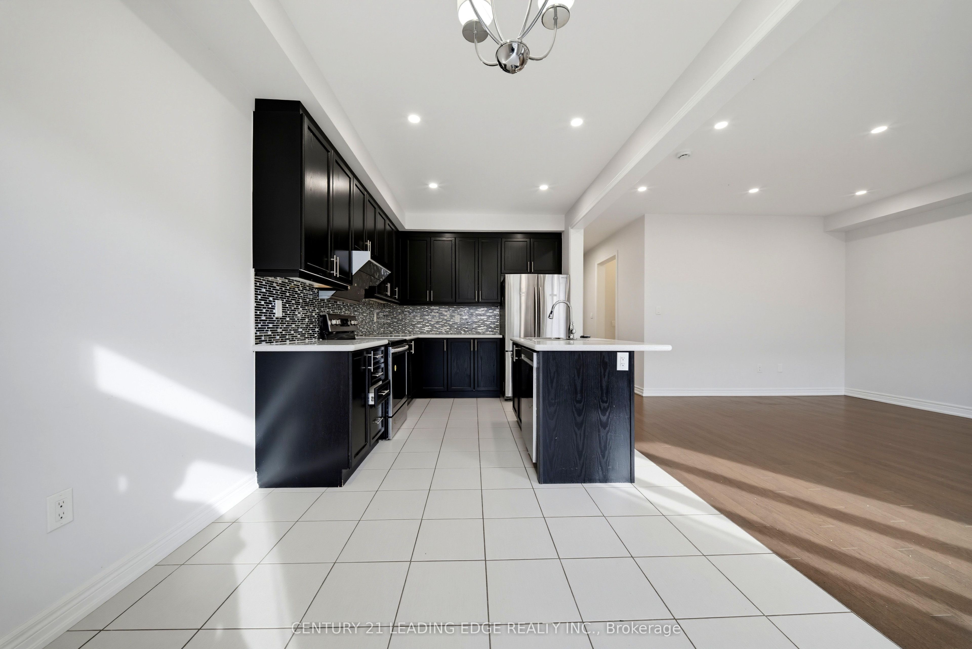 75 Decast Crescent Property Photo 13