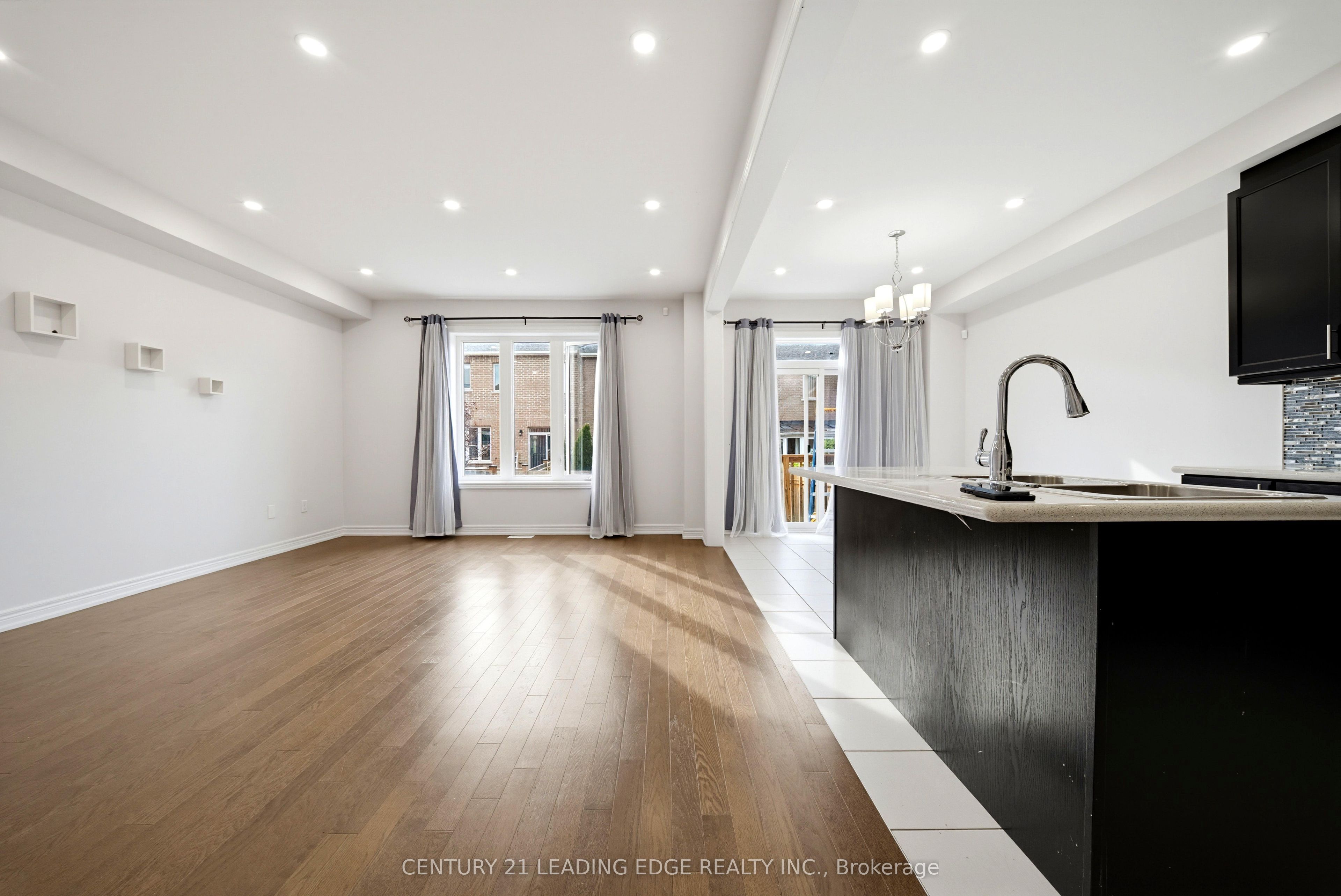 75 Decast Crescent Property Photo 17