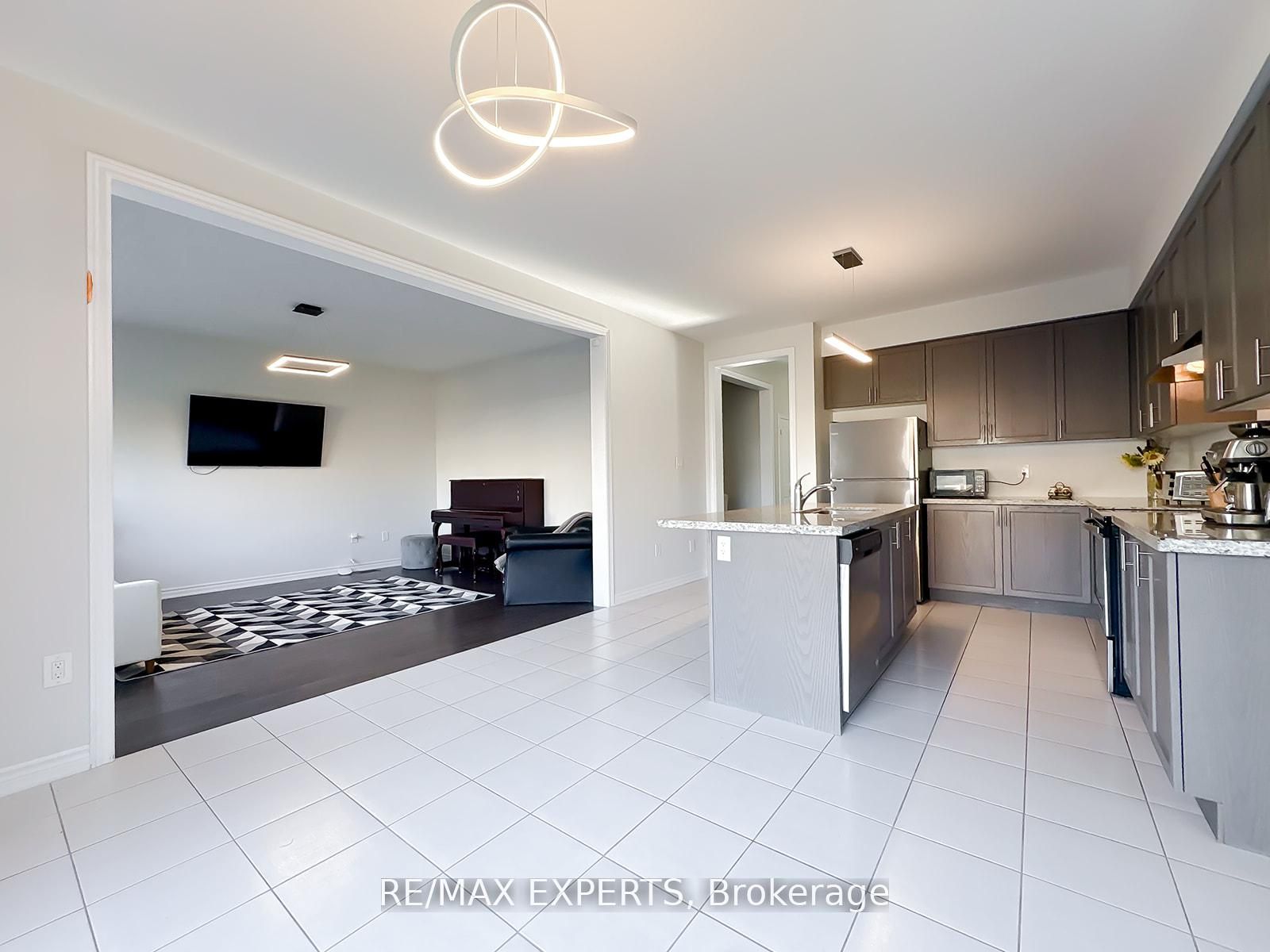 1426 Farrow Crescent Property Photo 14