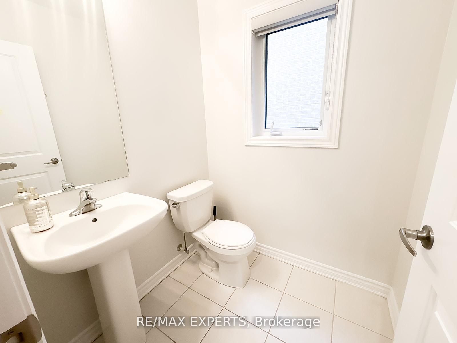 1426 Farrow Crescent Property Photo 18