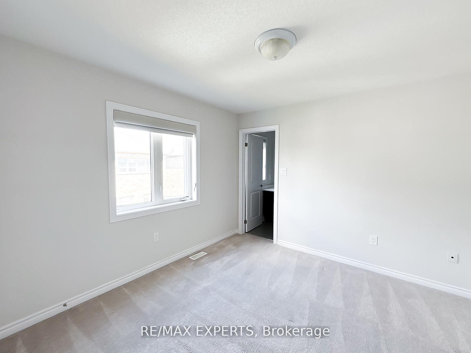 1426 Farrow Crescent Property Photo 36