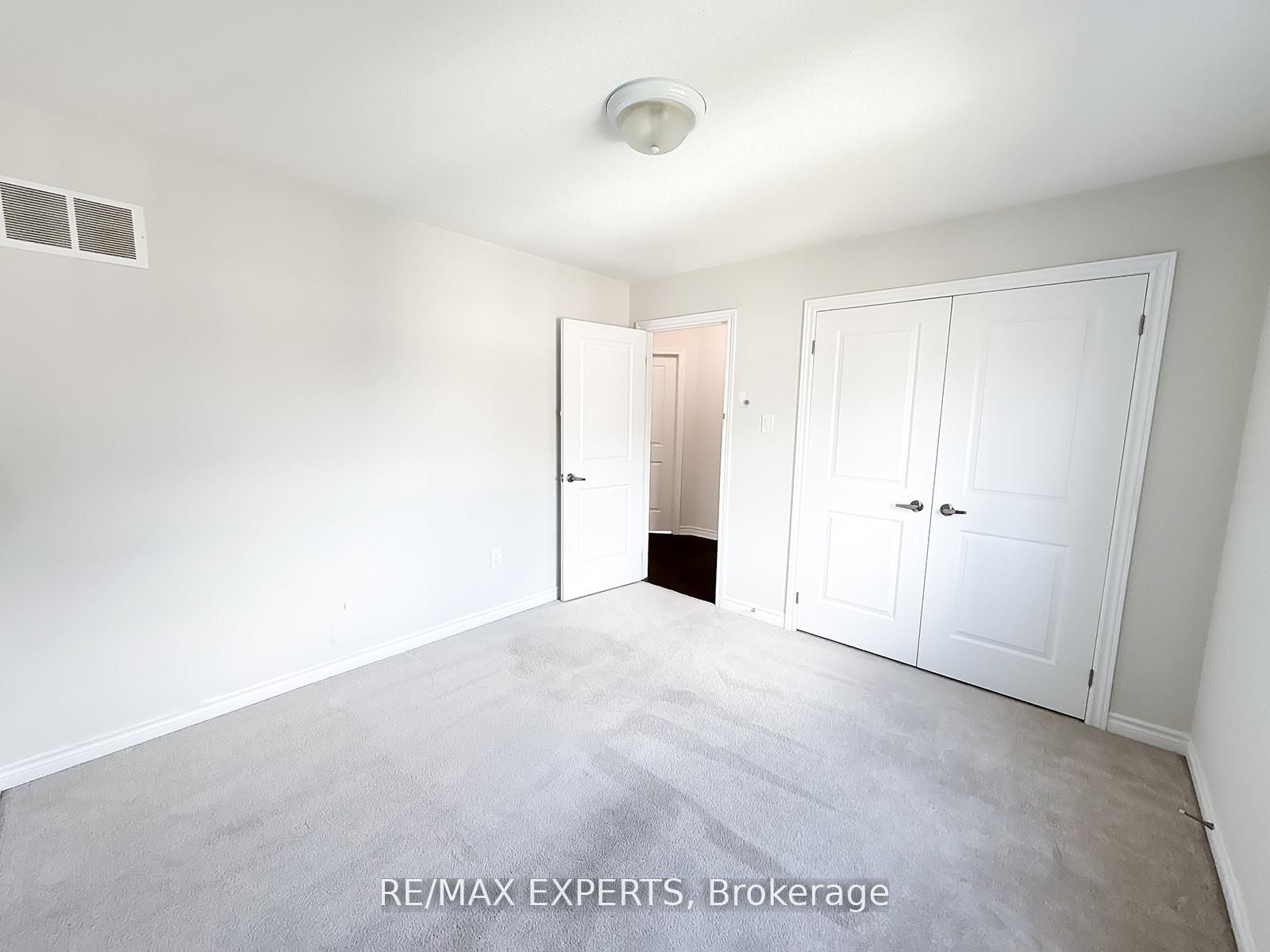 1426 Farrow Crescent Property Photo 37