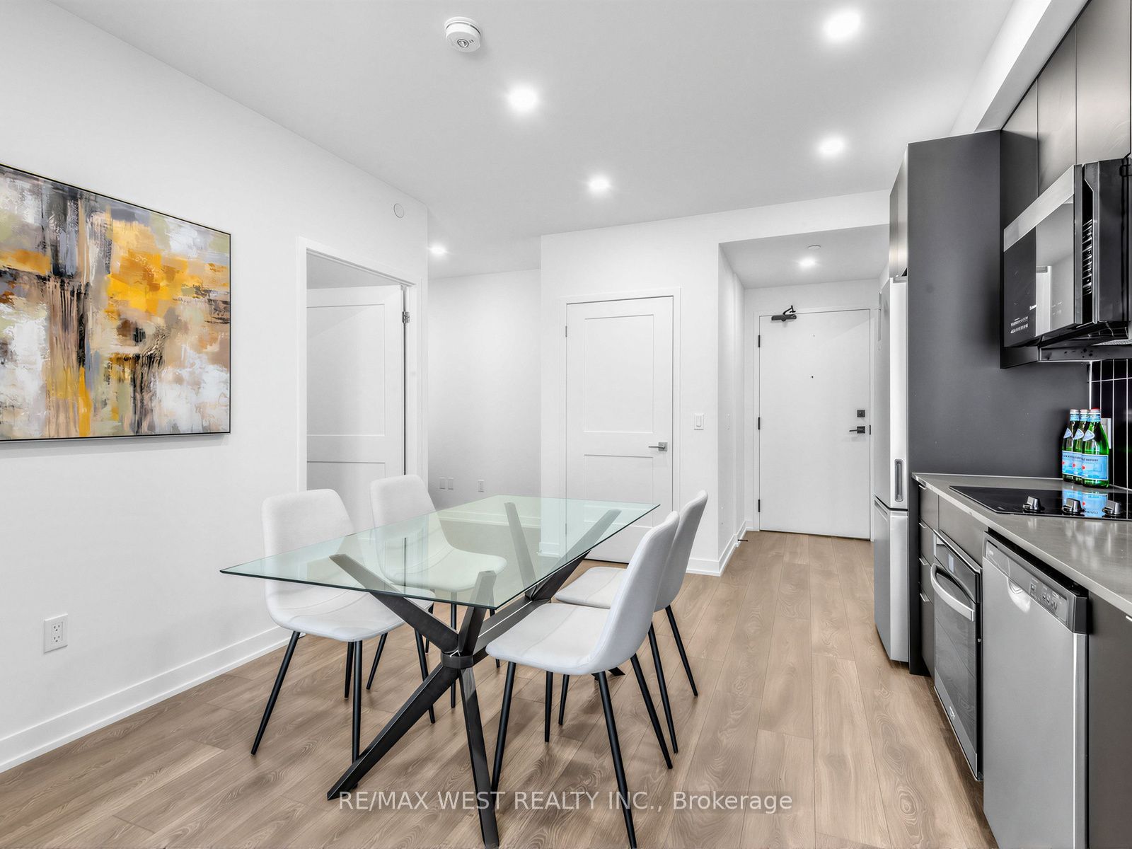 10 Abeja Street 1516 Property Photo 4
