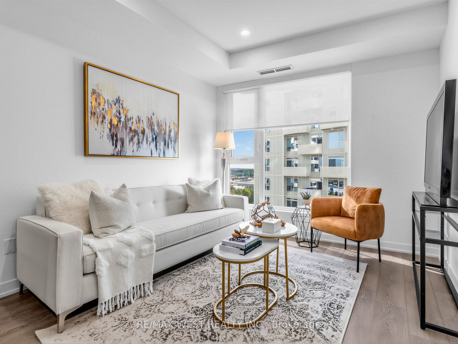 10 Abeja Street 1516 Property Photo 8
