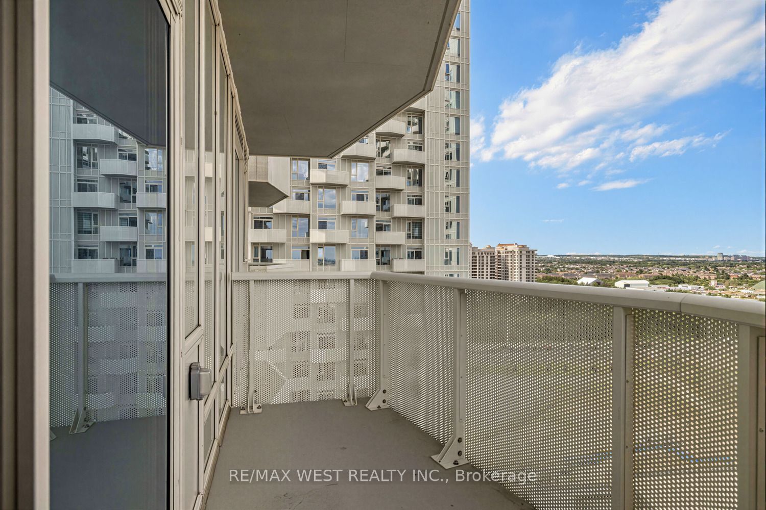 10 Abeja Street 1516 Property Photo 14