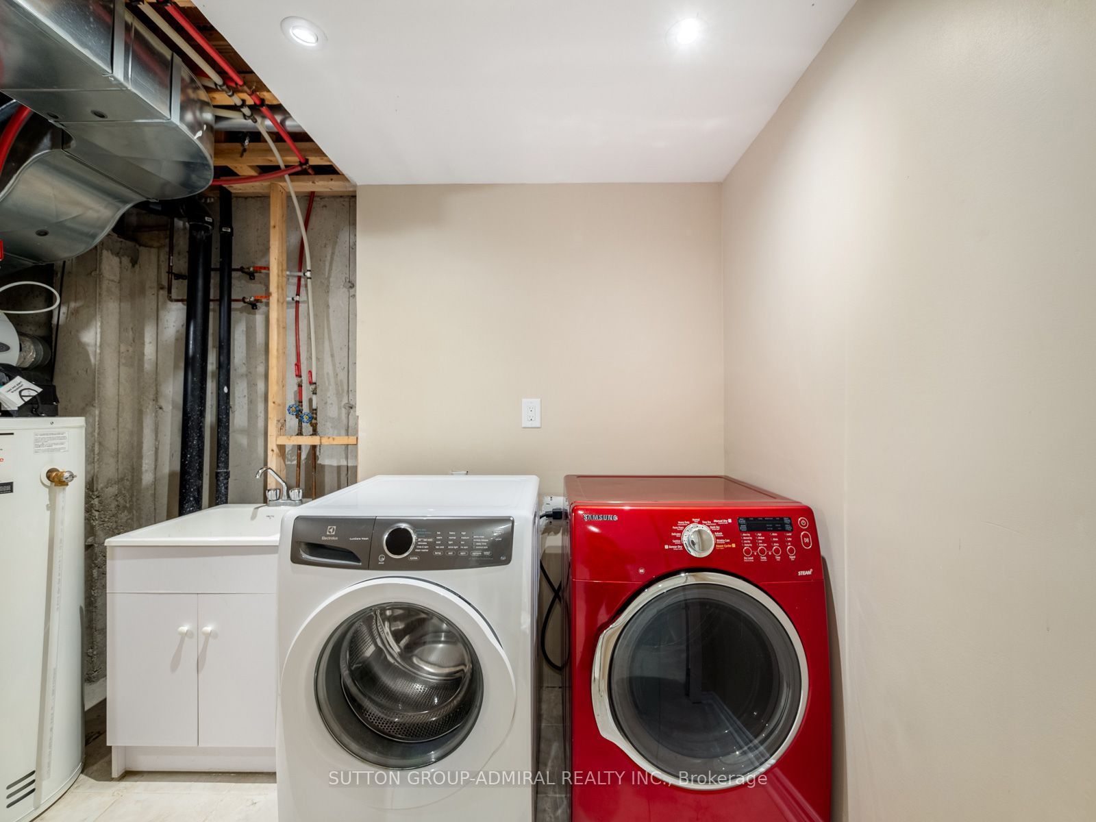 38 Orion Avenue Property Photo 40